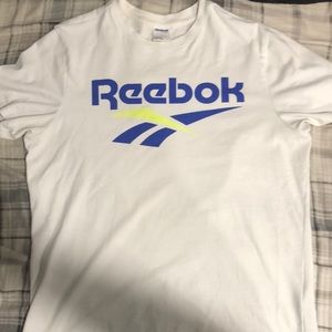 White Reebok Classic tee size: L